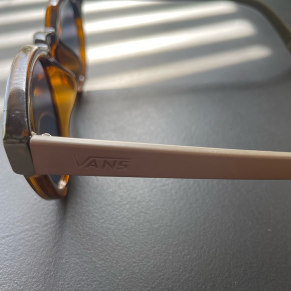 Vans sunglasses - Picture 5 of 5